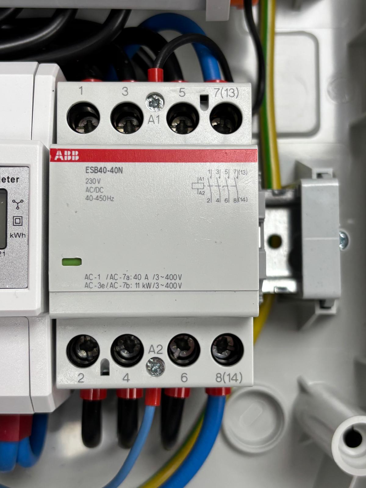 Anschlussverteiler für Wärmepumpen / Unterverteiler Wärmepumpe / Light-Series / FI-Typ B / Überspannungsschutz / §14a EnWG